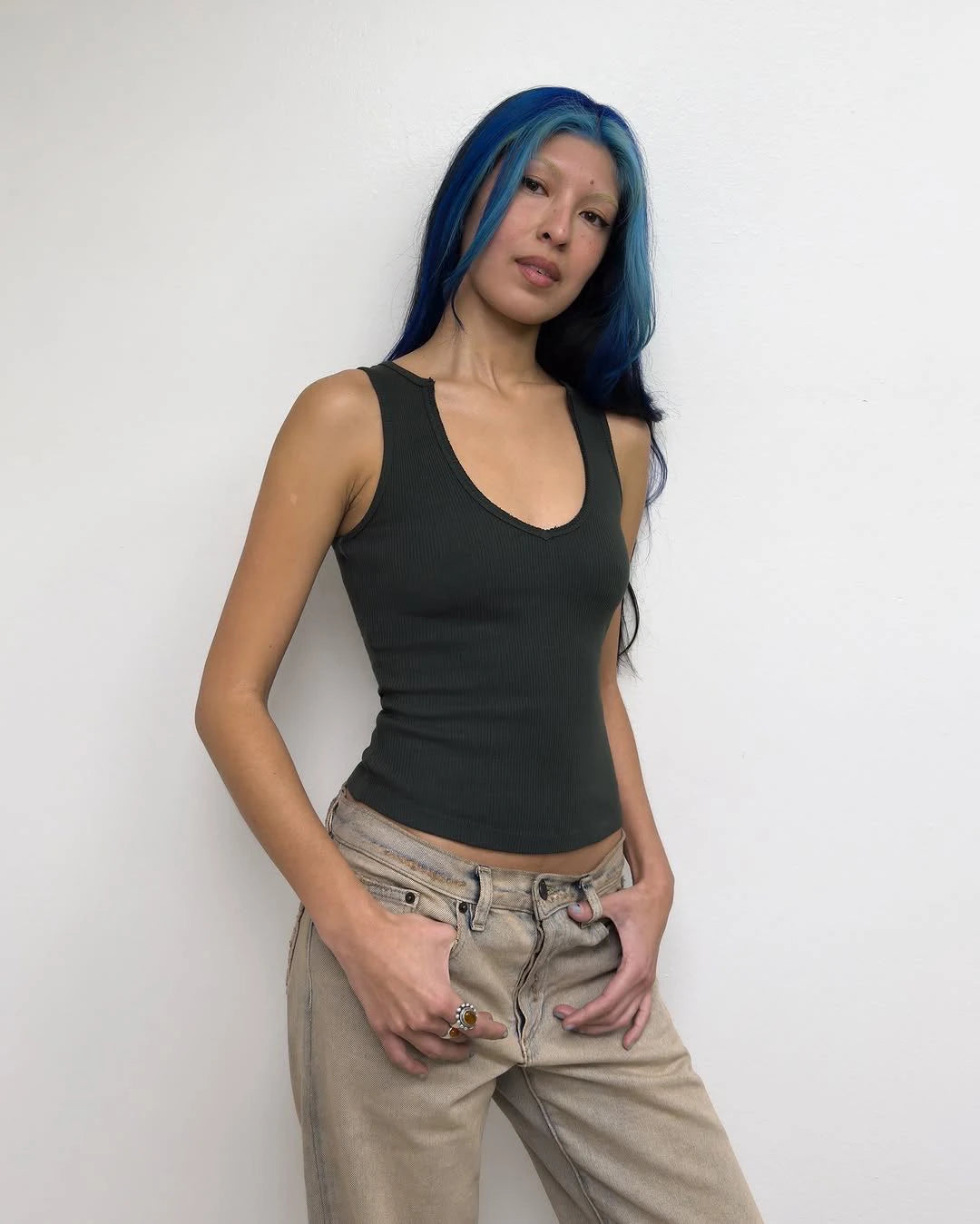 Tank White V-Neck Slim Knit Vest – Raw Edge I-Shaped Summer Top